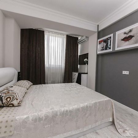 The Base Apartments Кишинев Екстериор снимка
