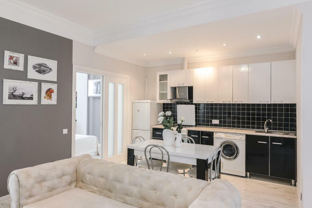 The Base Apartments Кишинев Екстериор снимка