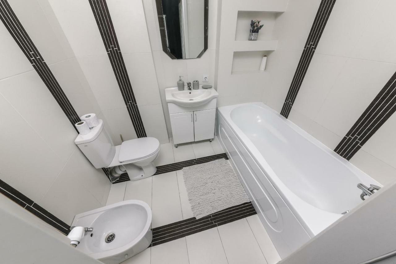 The Base Apartments Кишинев Екстериор снимка