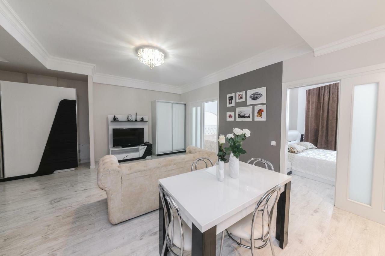 The Base Apartments Кишинев Екстериор снимка